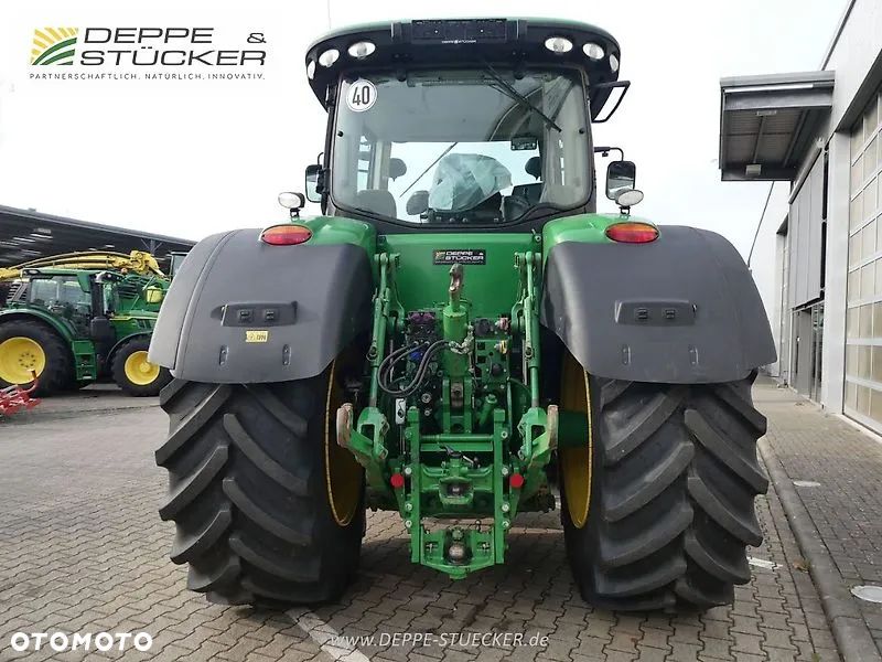John Deere 7230R - 23