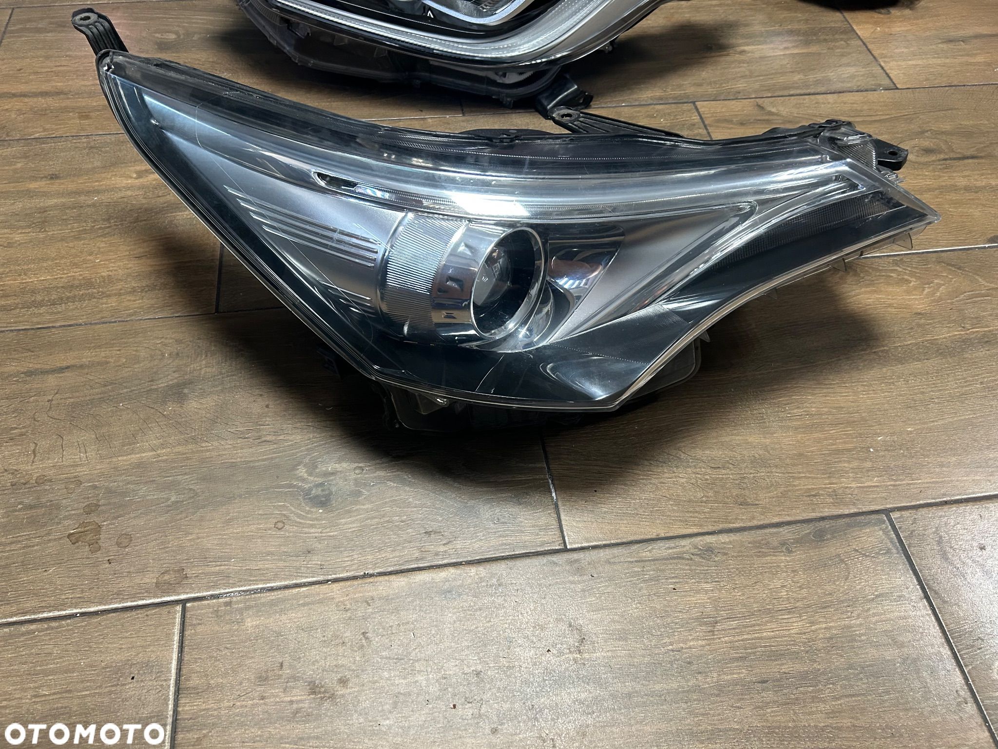 TOYOTA AVENSIS III LIFT 2015-2018 T27 LAMPA PR.FULL LED IGLA ORG - 1