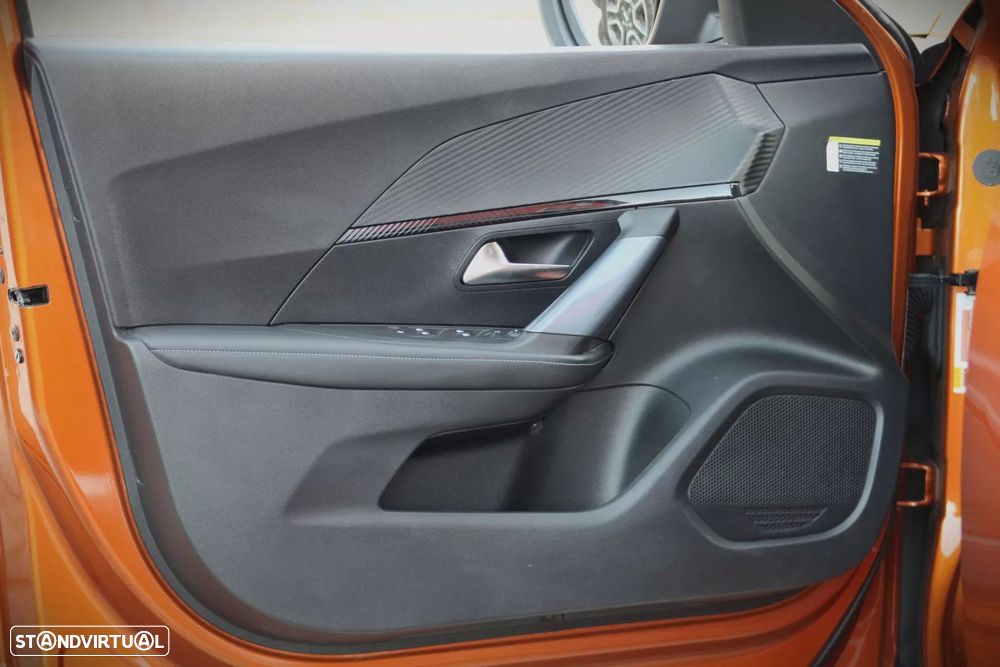 Peugeot e-2008 50 kWh Allure - 40