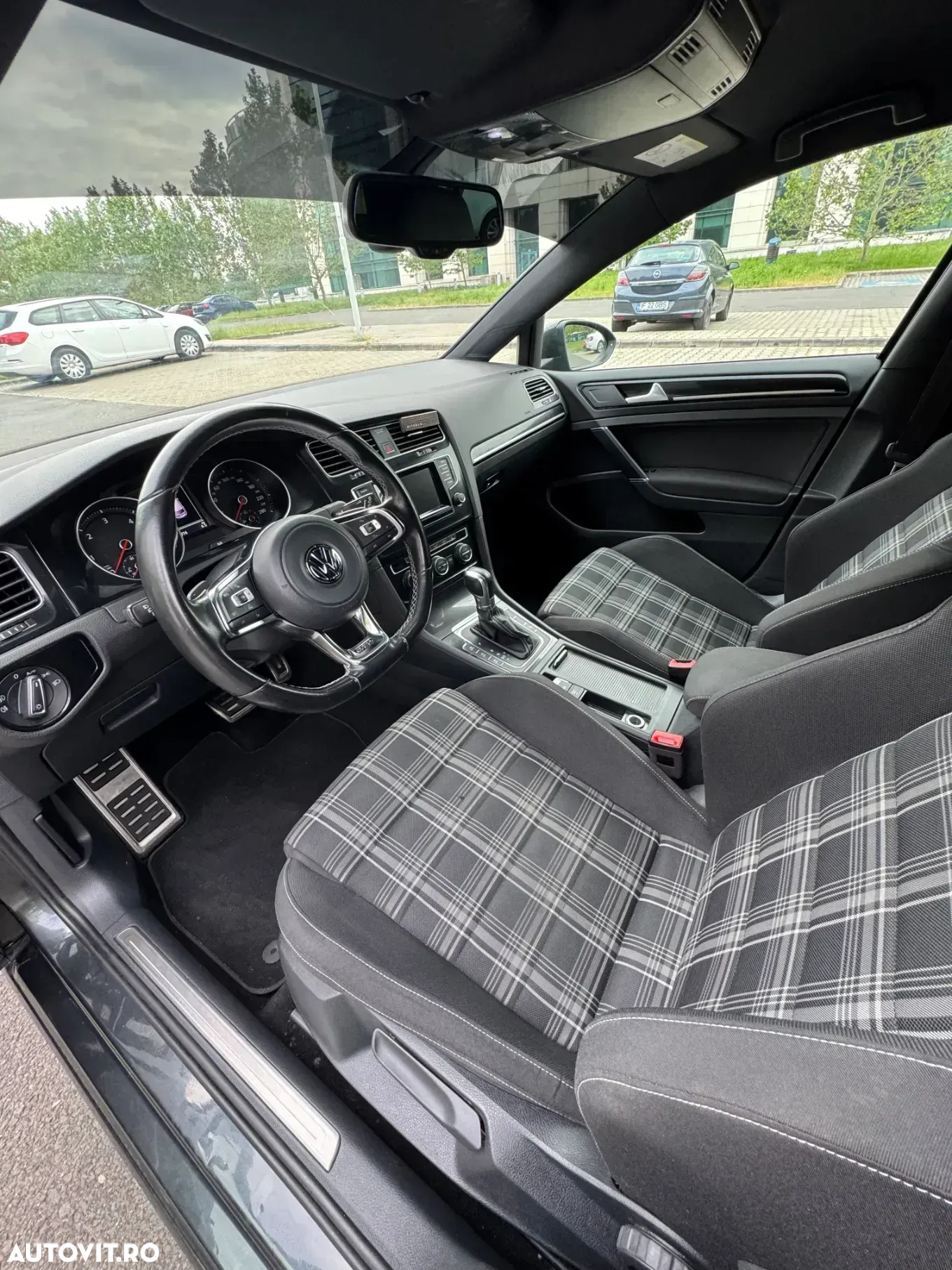 Volkswagen Golf GTD 2.0 TDI SCR DSG - 7