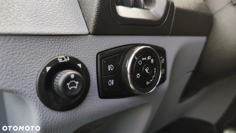 Ford Transit - 13