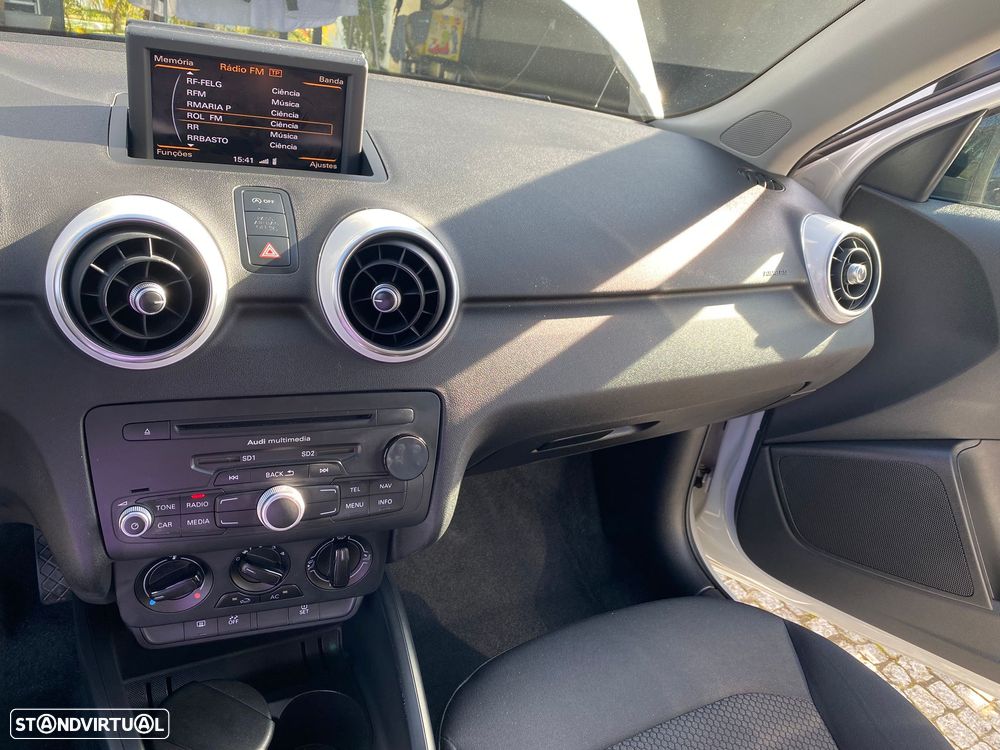 Audi A1 Sportback 1.6 TDI S-line - 27