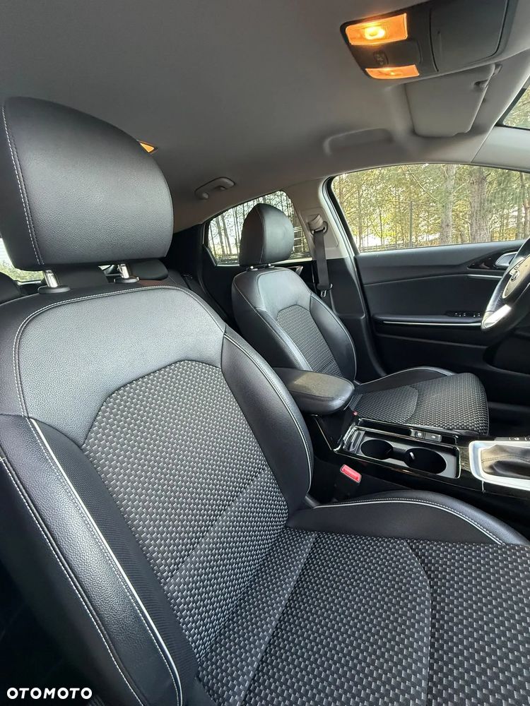 Kia XCeed 1.4 T-GDI OPF DCT7 JBL SOUND EDITION - 24