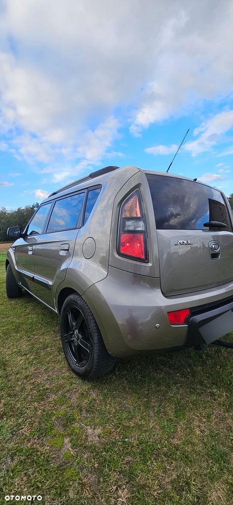 Kia Soul 1.6 L - 17