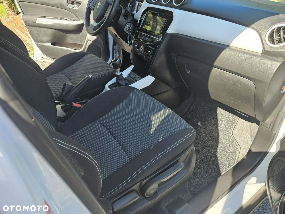 Suzuki Vitara - 23