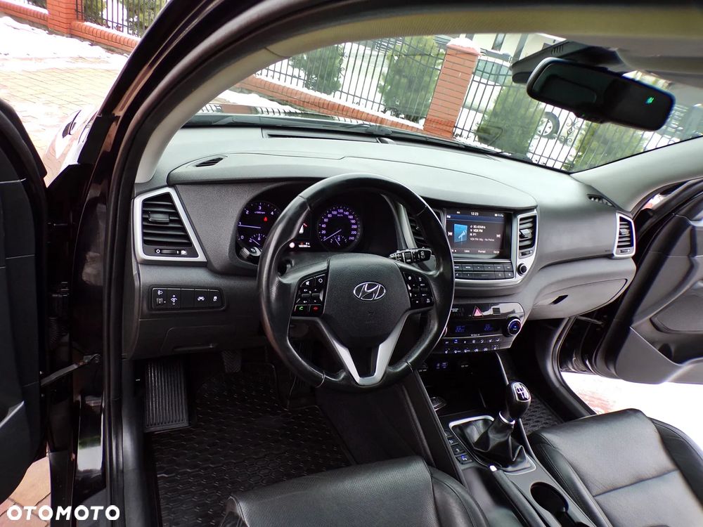 Hyundai Tucson 1.7 CRDI BlueDrive Comfort 2WD - 15