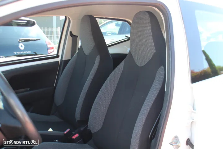 Toyota Aygo 1.0 - 21