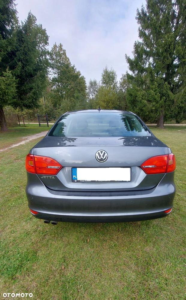 Volkswagen Jetta 1.4 TSI Comfortline - 4