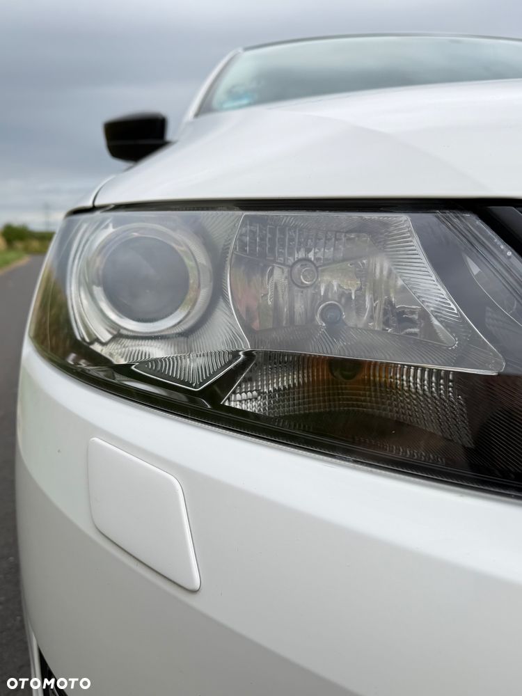 Skoda RAPID - 10