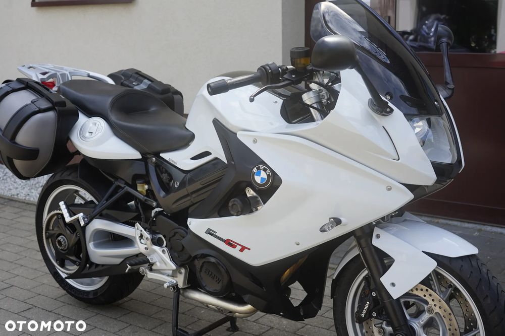BMW F - 12