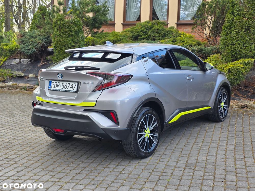 Toyota C-HR 1.8 Hybrid Neon Lime powered by JBL - 12
