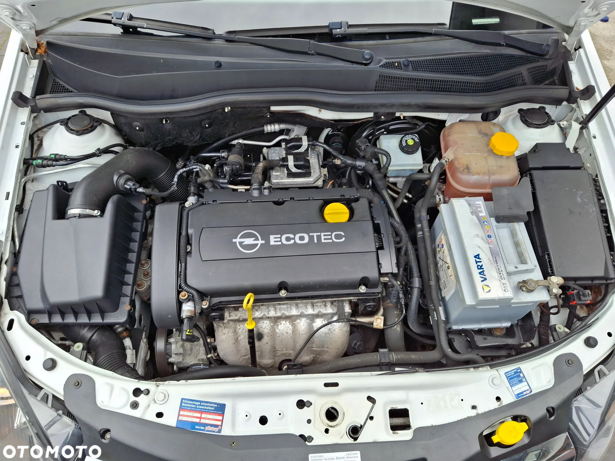 Opel Astra GTC 1.6 - 26