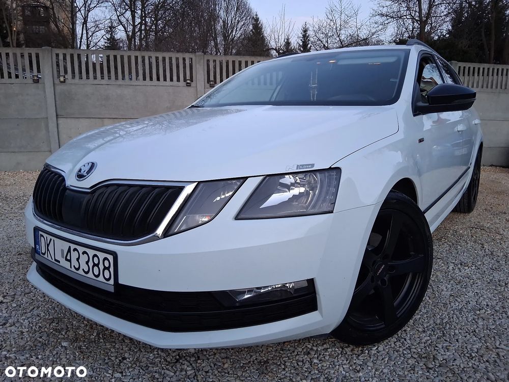 Skoda Octavia 1.6 TDI Ambiente DSG - 1