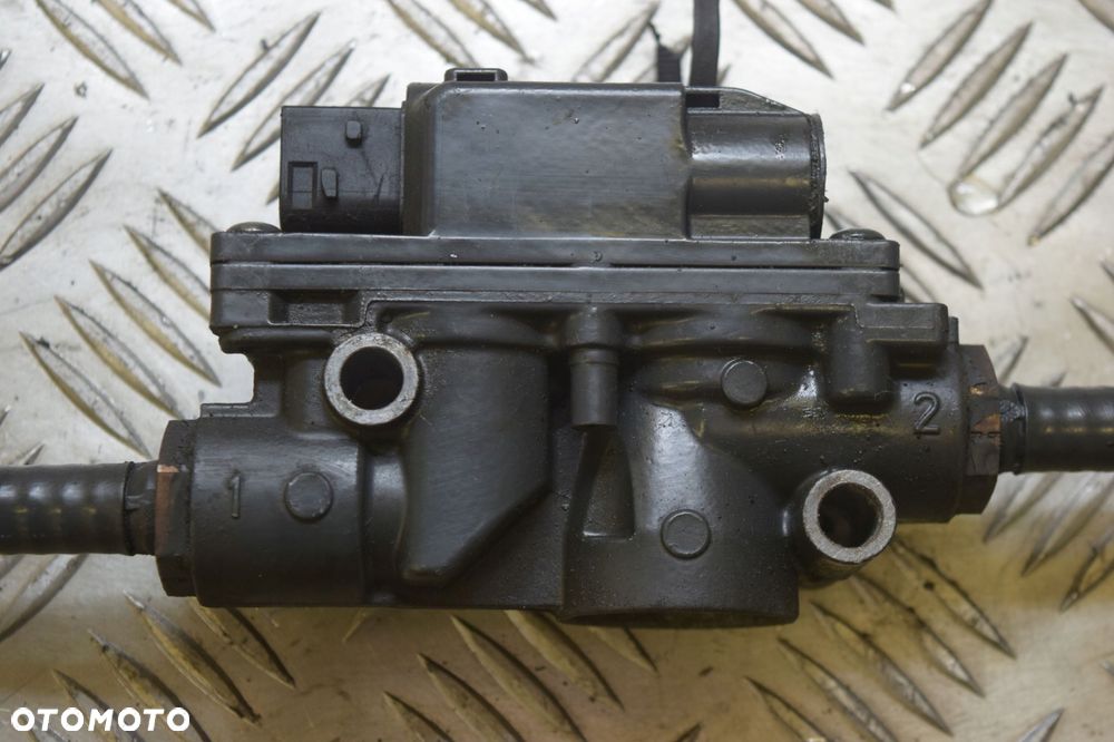 ZAWÓR STERUJĄCY NACZEPY MERCEDES ACTROS - 2