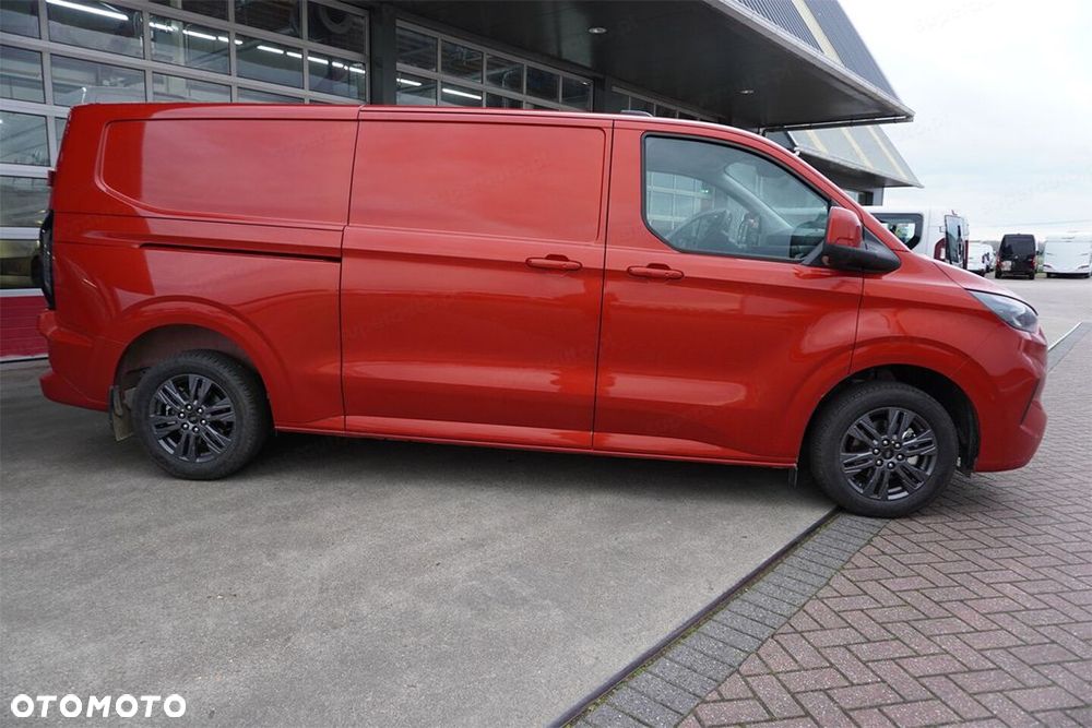 Ford Transit Custom 320 L2H1 Limited 2.0 150KM - 4