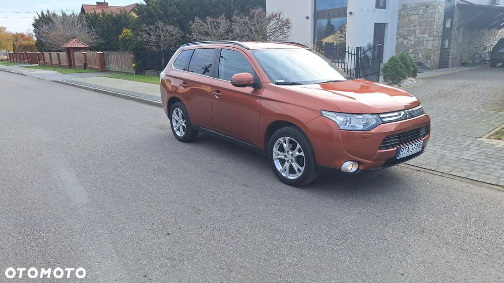 Mitsubishi Outlander 2.2 DID Intense + - 3