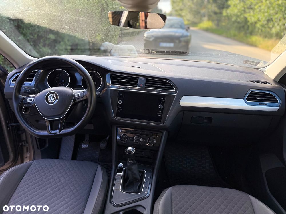 Volkswagen Tiguan 1.5 TSI EVO Comfortline - 9