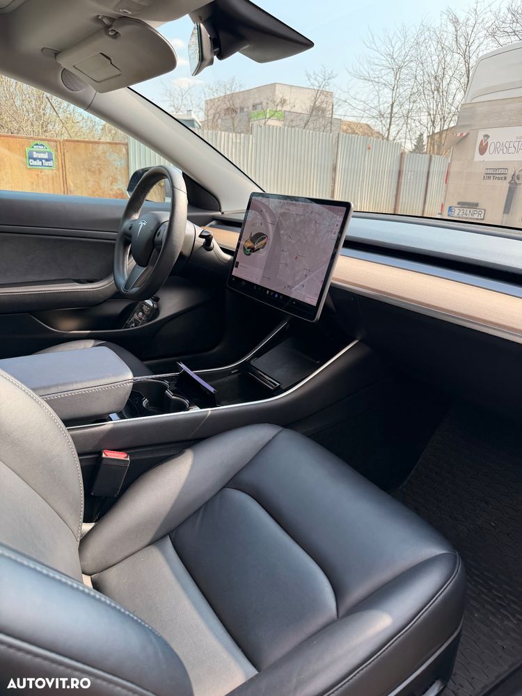 Tesla Model 3 Standard Reichweite Plus Hinterradantrieb - 17