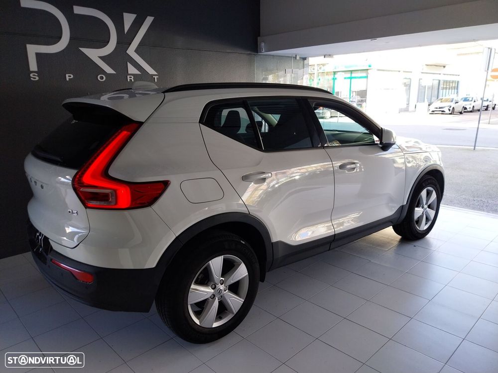 Volvo XC 40 2.0 D3 - 4