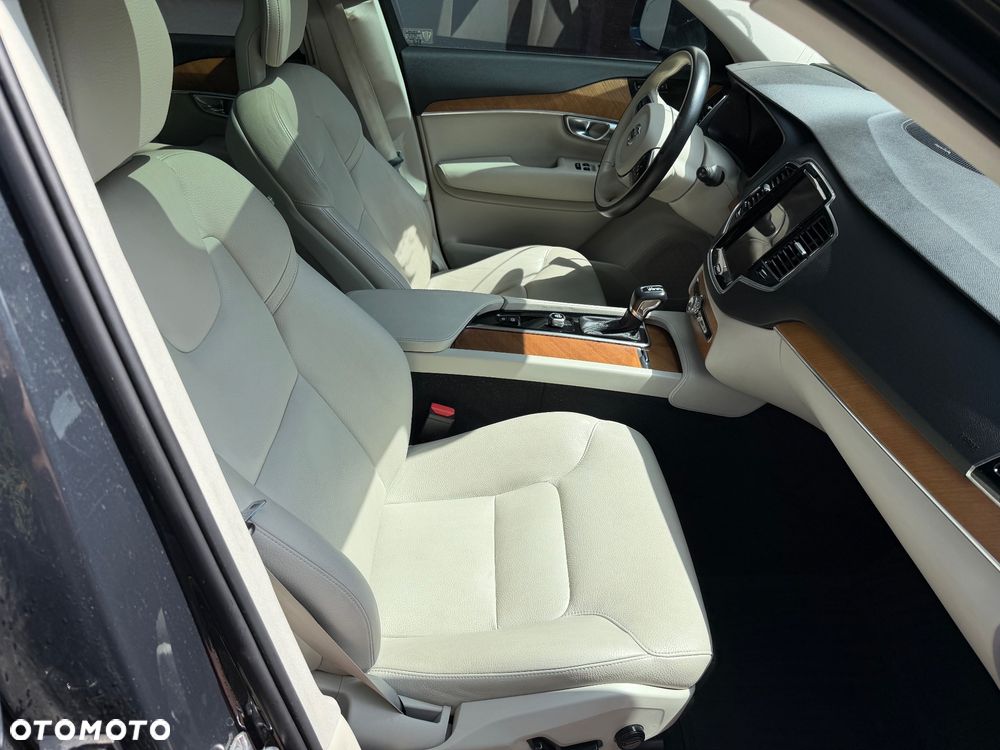 Volvo XC 90 T6 AWD Geartronic Momentum Pro - 18
