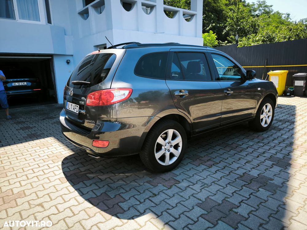 Hyundai Santa Fe 2.2 DSL VGT 7 SEATS 4WD AT PREMIUM - 4