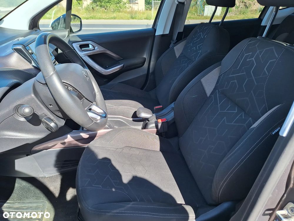 Peugeot 2008 - 12