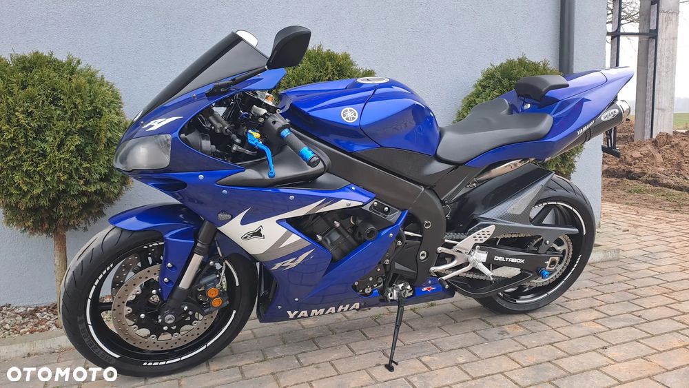 Yamaha R1 - 5