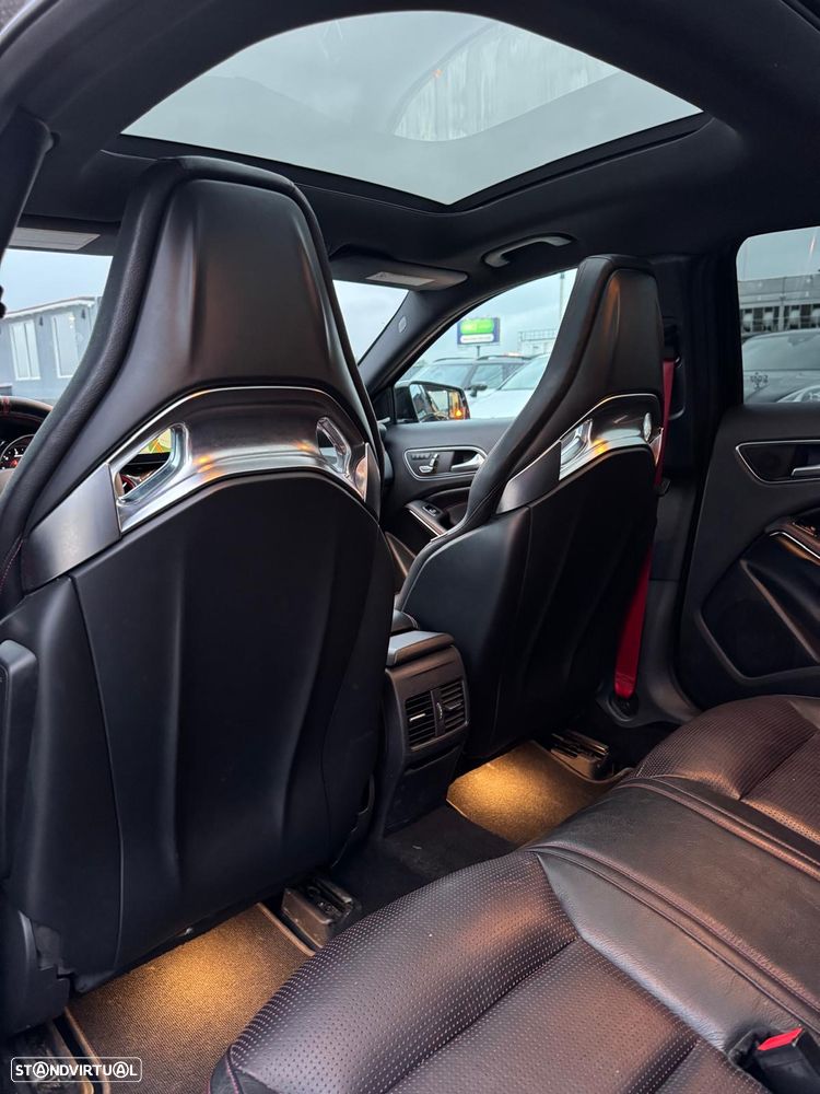 Mercedes-Benz GLA 45 AMG 4-Matic - 12