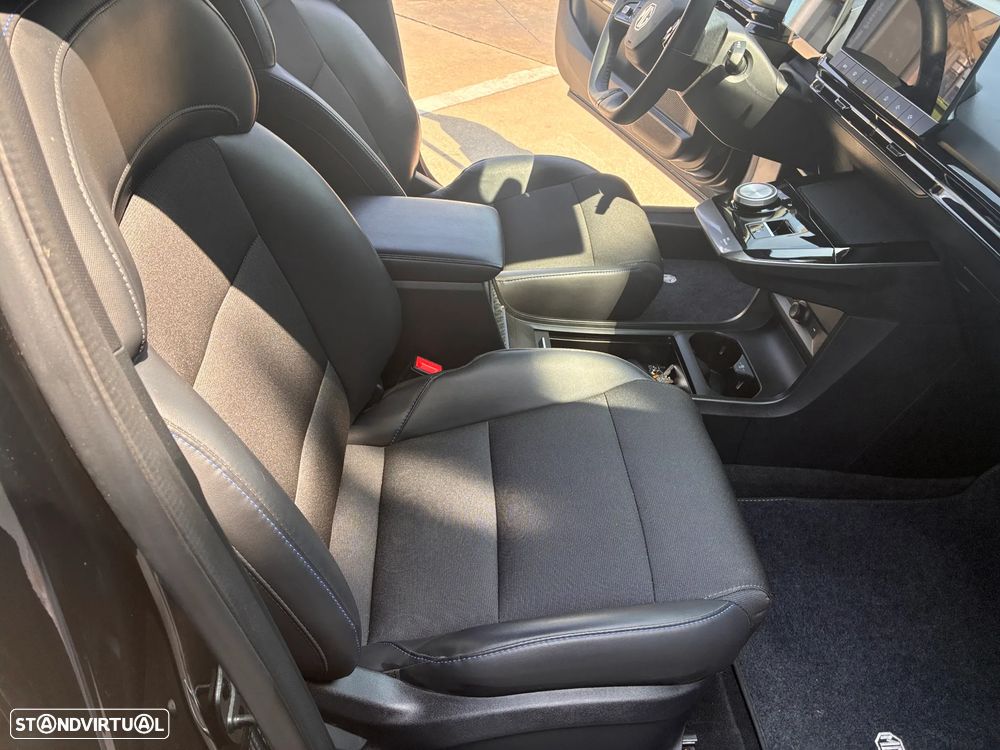 MG MG4 64 kWh Luxury - 10