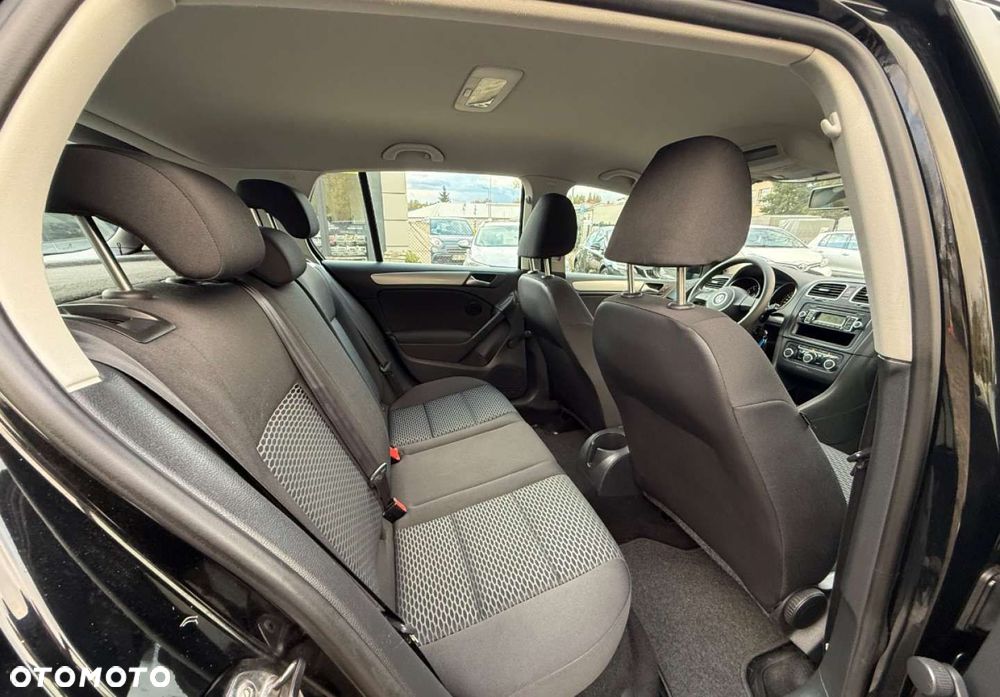 Volkswagen Golf - 24