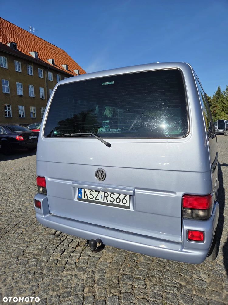 Volkswagen Caravelle - 15