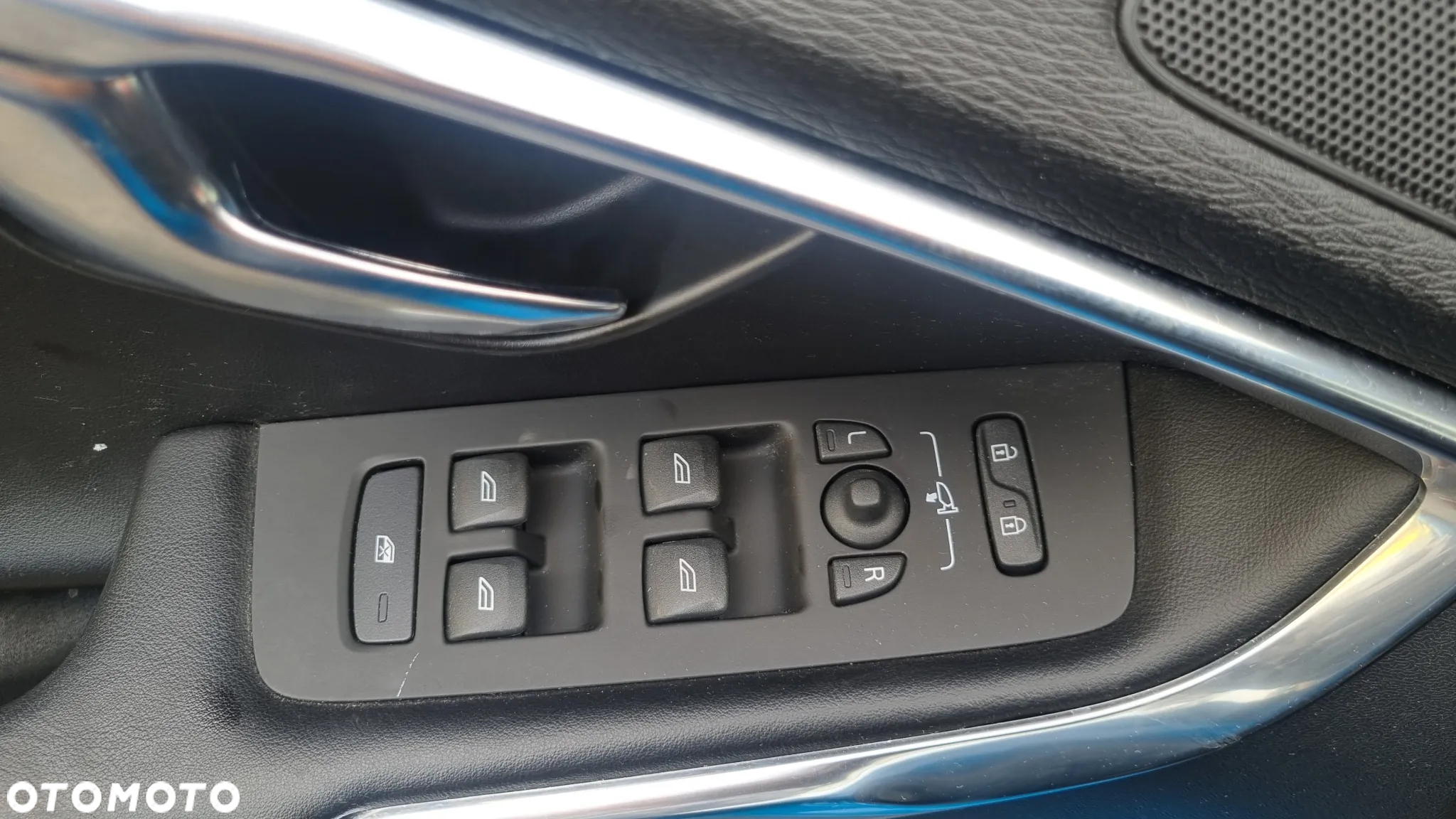 Volvo V40 D3 R-Design Momentum - 20