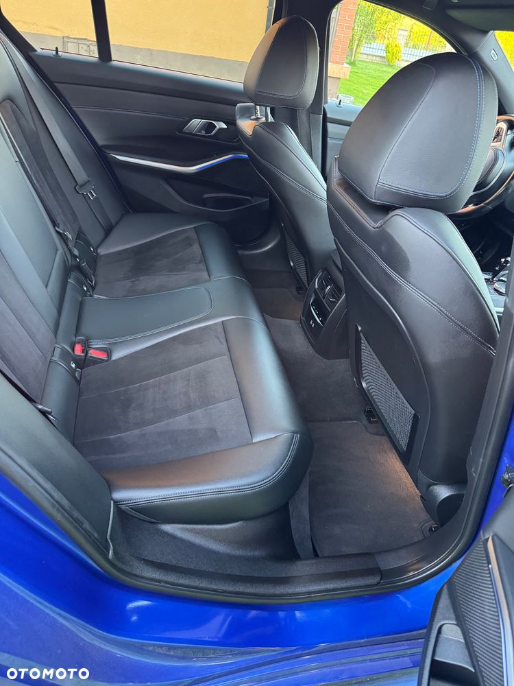 BMW Seria 3 320d M Sport Shadow sport - 21