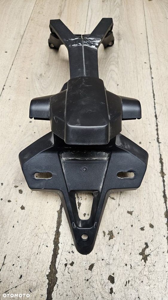 Uchwyt tablicy kierunkowskazów Honda CB125 R - 7