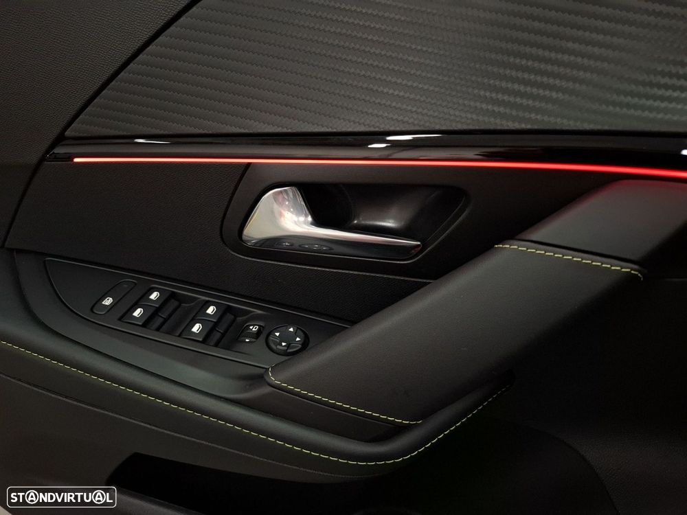 Peugeot 208 1.2 PureTech GT EAT8 - 25