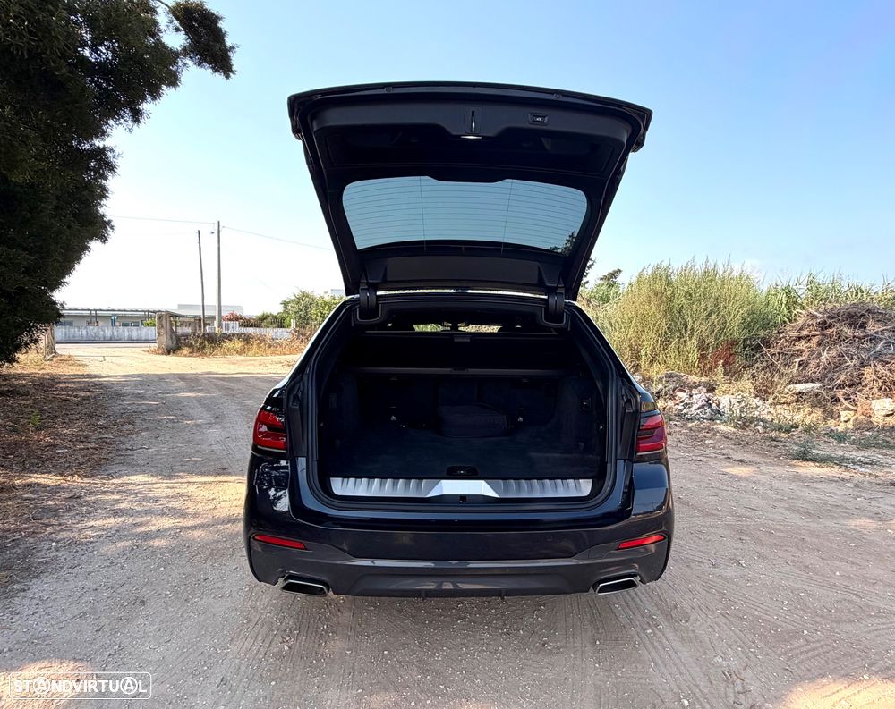 BMW 530 e Pack Desportivo M - 38
