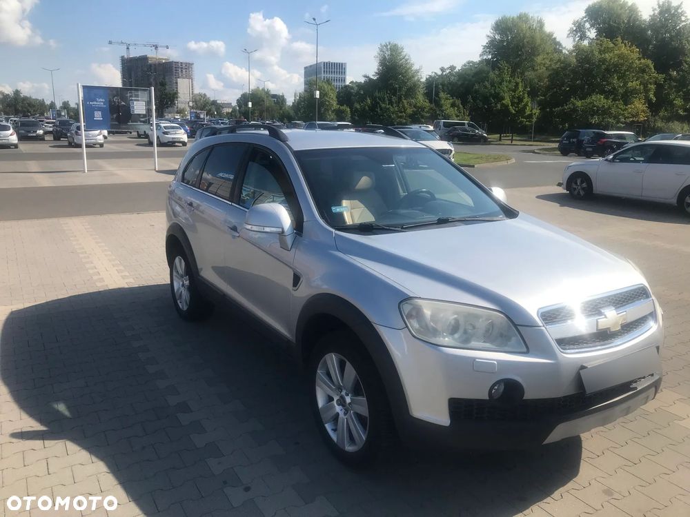 Chevrolet Captiva 2.0 4WD 7 Sitzer Automatik LT - 2