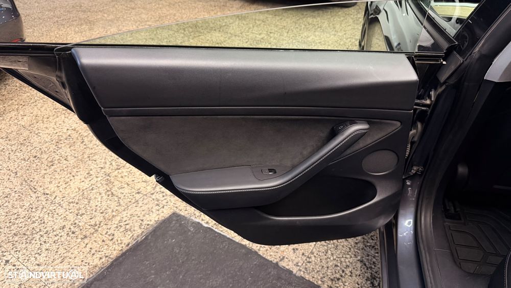 Tesla Model 3 Long Range Tração Integral - 33