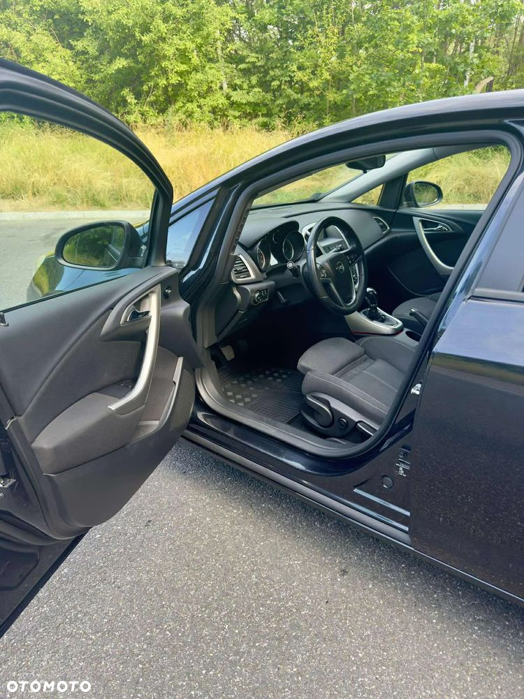 Opel Astra 1.4 Turbo Cosmo - 11