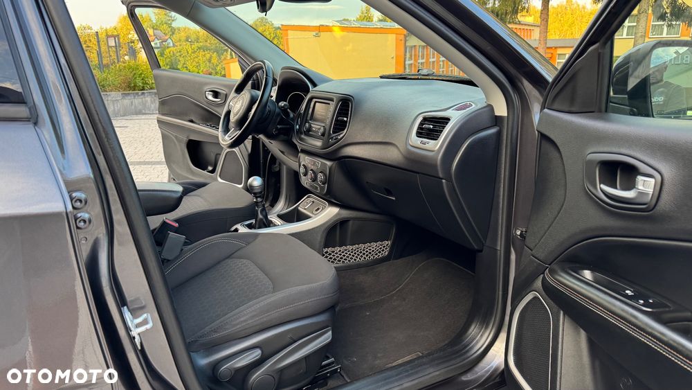 Jeep Compass 1.4 MultiAir Longitude - 26