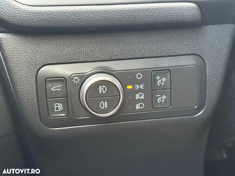 Ford Kuga 2.5 Duratec PHEV ST Line X - 32