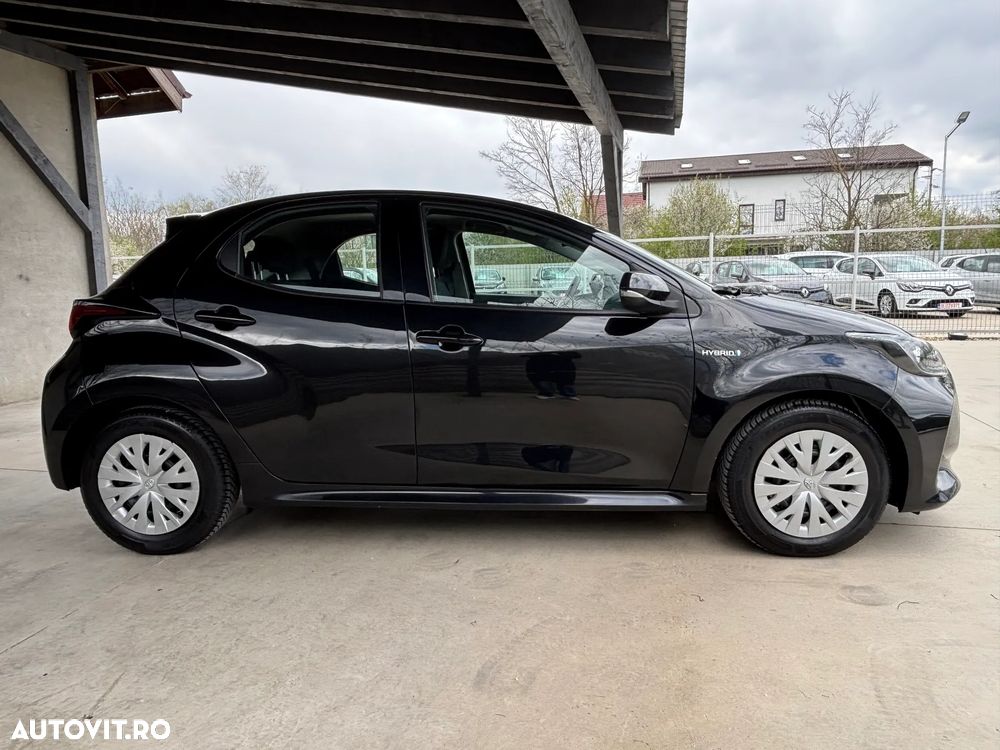 Toyota Yaris 1.5 VVT-i HSD Dynamic - 10