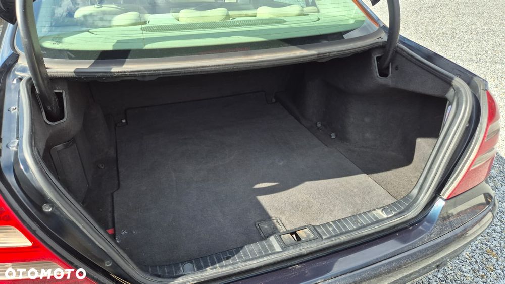 Mercedes-Benz Klasa E 220 CDI Automatik Classic - 21