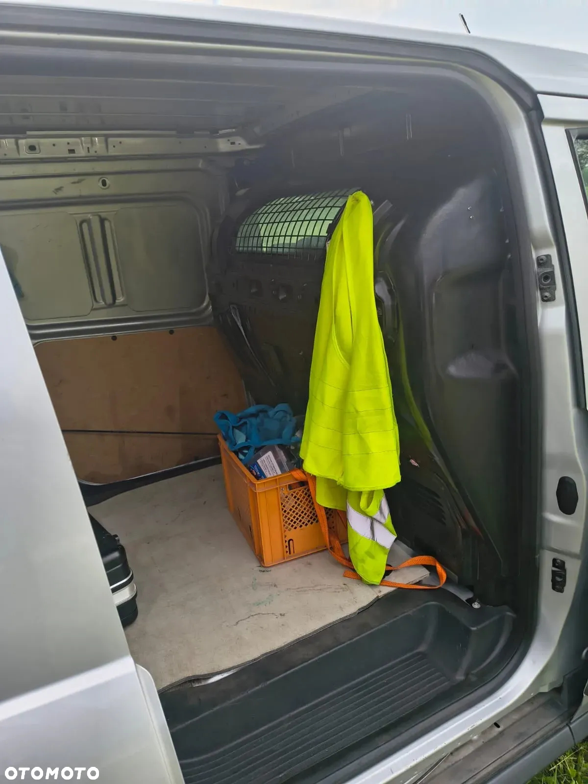 Ford Transit Connect - 10