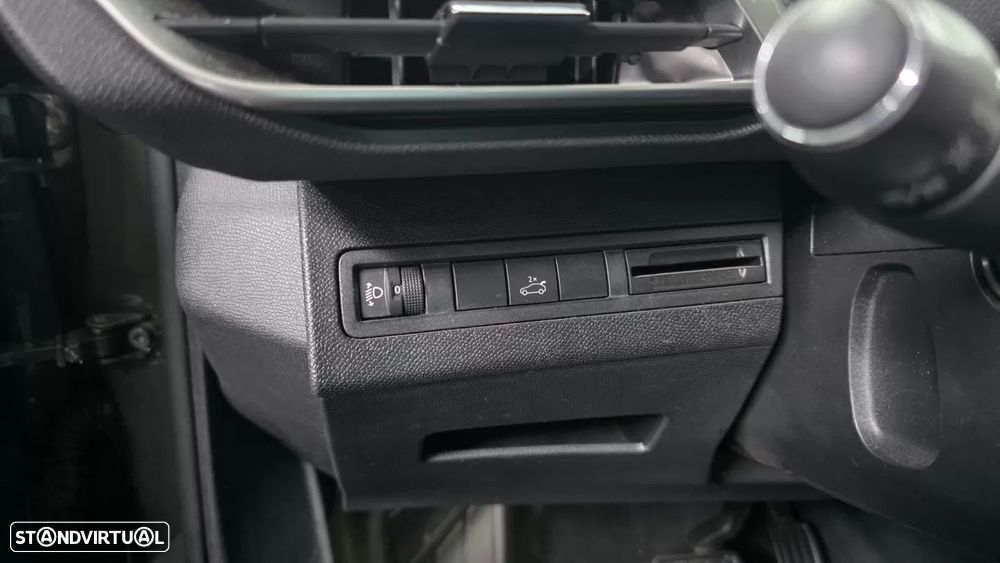 Peugeot 3008 1.2 PureTech Allure EAT6 - 8