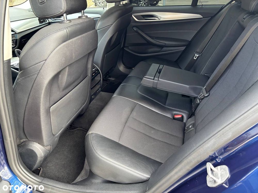 BMW Seria 5 520d xDrive MHEV Sport Line sport - 10