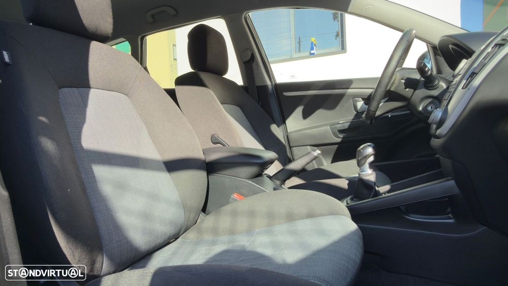 Kia Ceed SW 1.6 CRDi EX ISG - 14