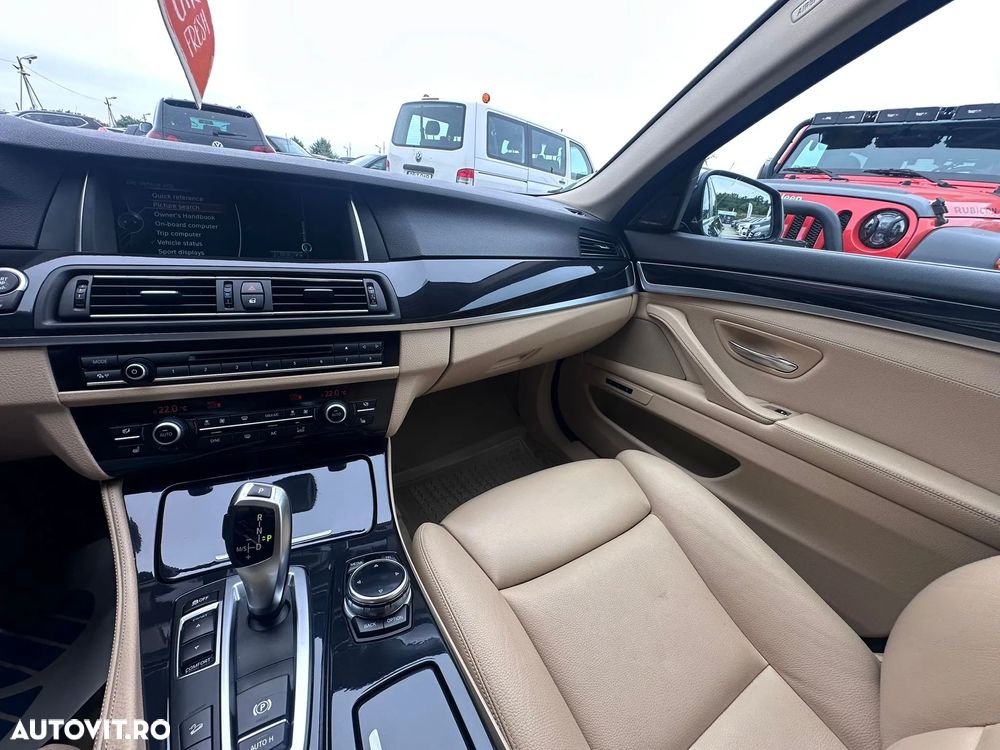 BMW Seria 5 525d xDrive Aut. Luxury Line - 27