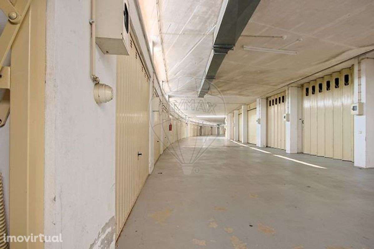 Garagem  para arrendamento - Grande imagem: 2/3
