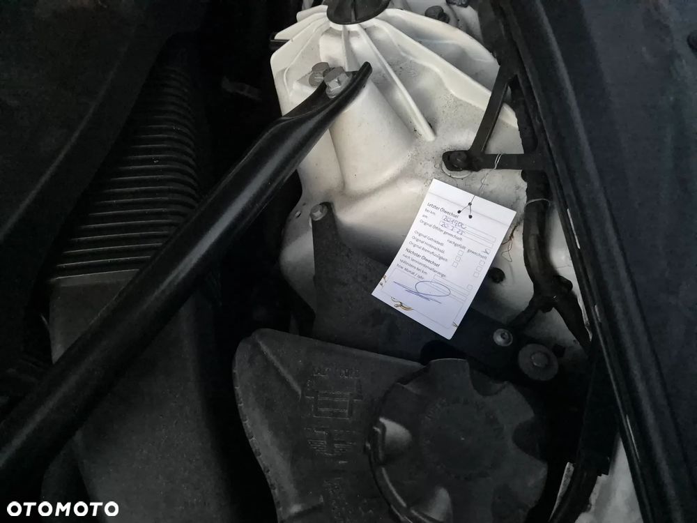 BMW Seria 5 525d xDrive - 29